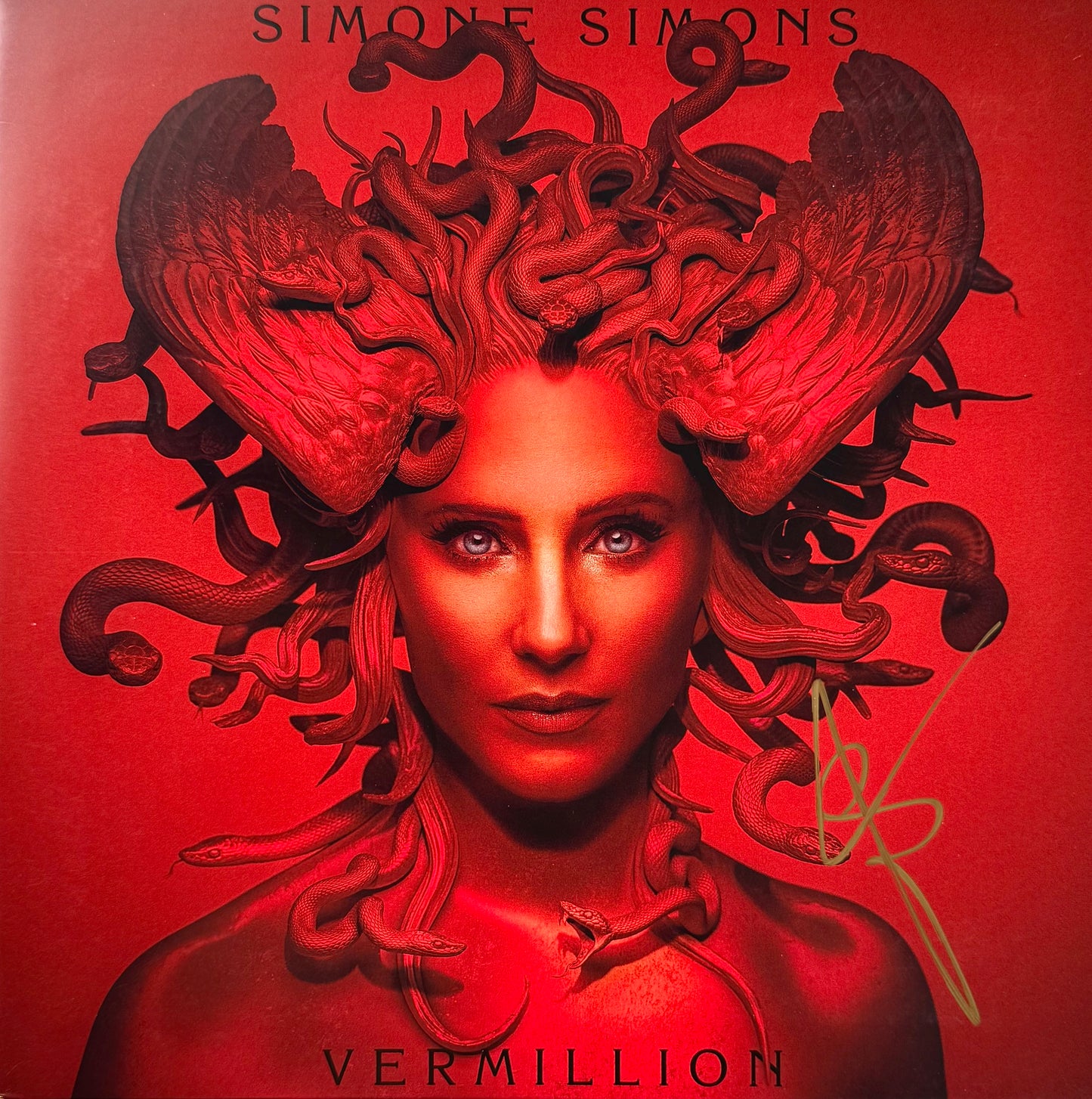 Vinyl Simone Simons (Vermillion)