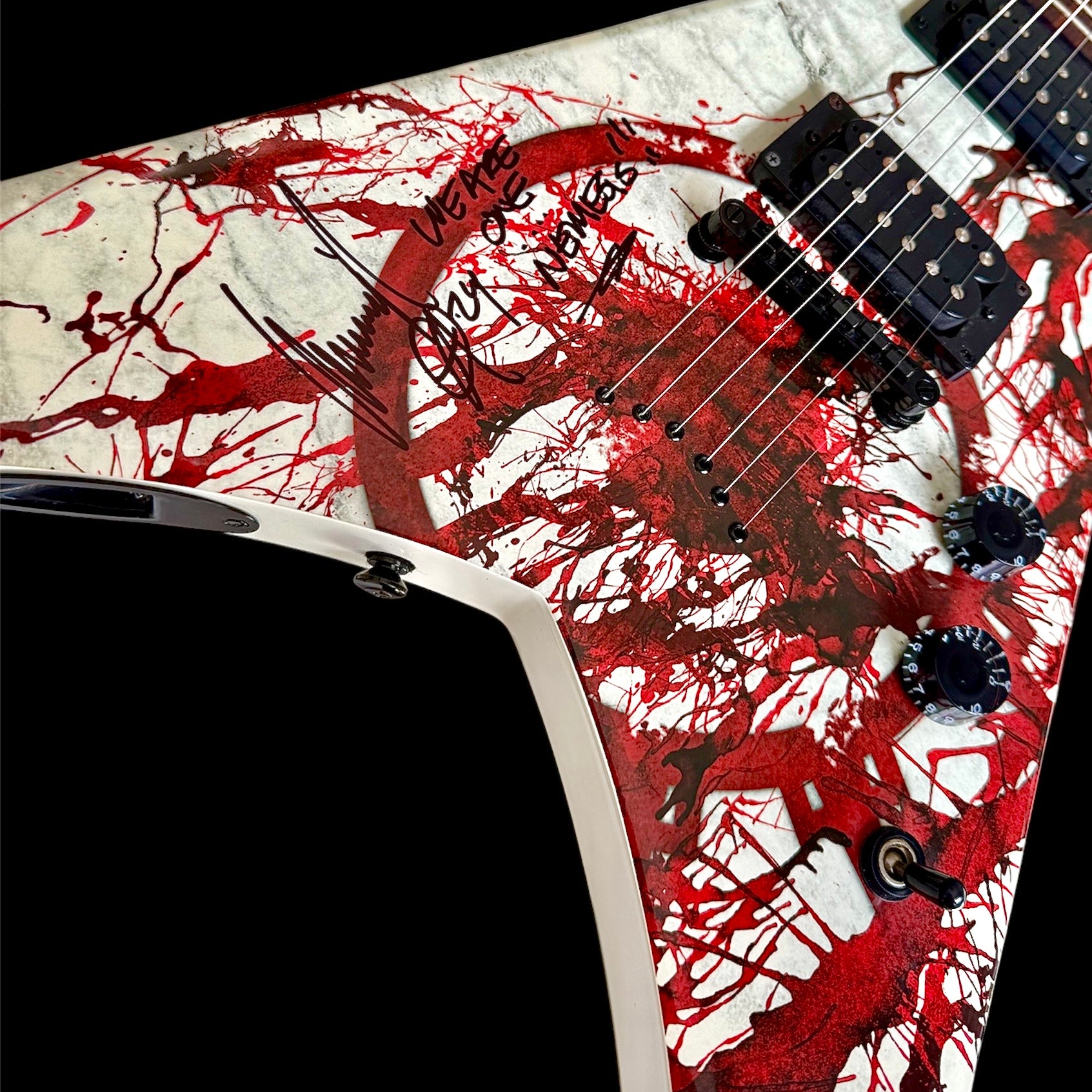 Guitarra Michael Amott (Arch Enemy) – Gardenia Memorabilia