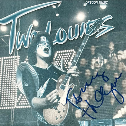 Revista Two Louies (Kiss)